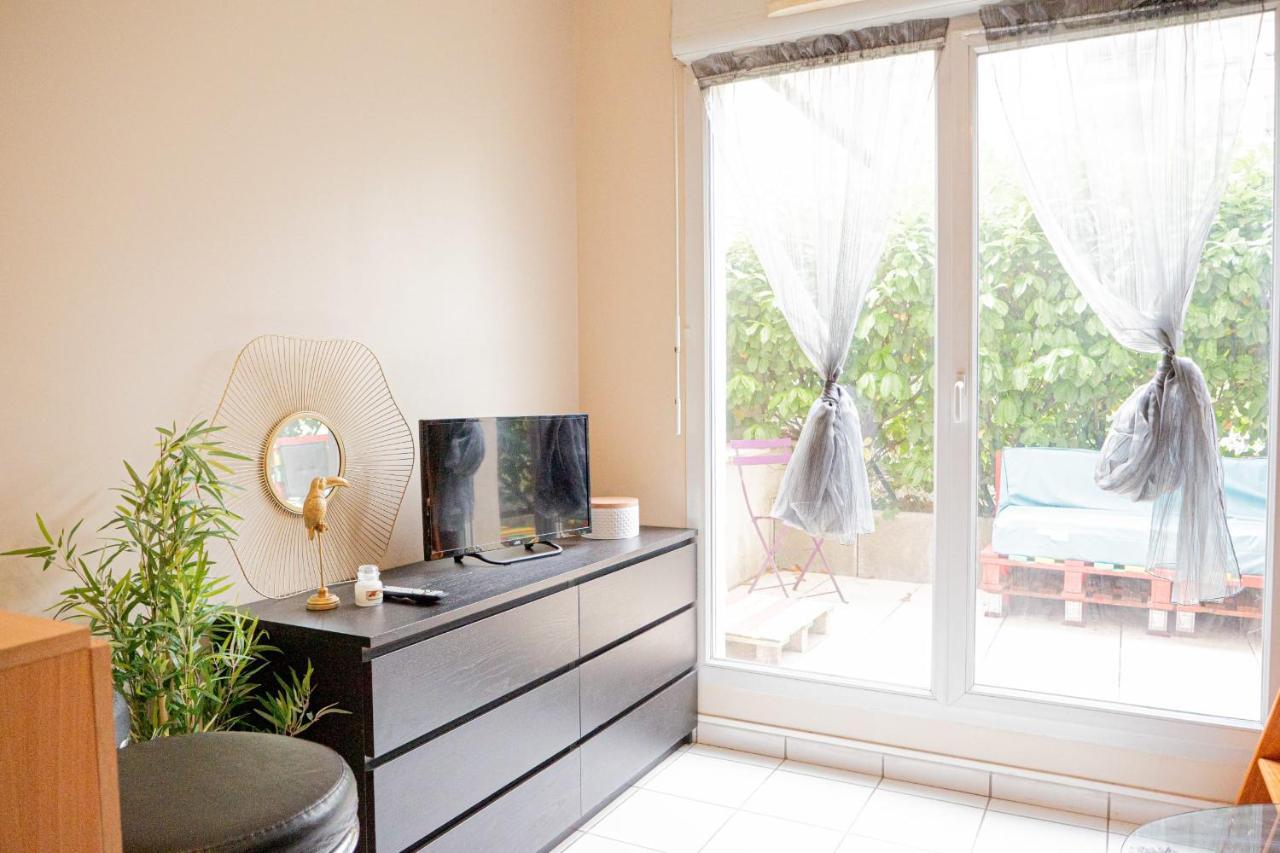 Charming Studio Near Jean Mace Lião Exterior foto